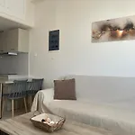 Solid Apartment *